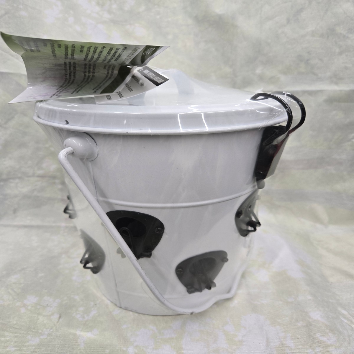 Heath White Bucket Feeder